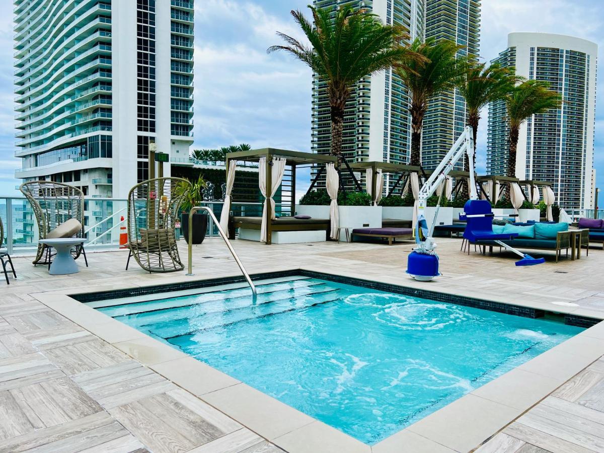 Hyde House - Luxury Waterfront 2Br 2Ba Apartment Suite With Direct Ocean View, Roof Top Pool, Resort Amenities 할리우드 외부 사진